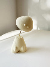 Load image into Gallery viewer, C1P SCULPTURE PEACHY #15
