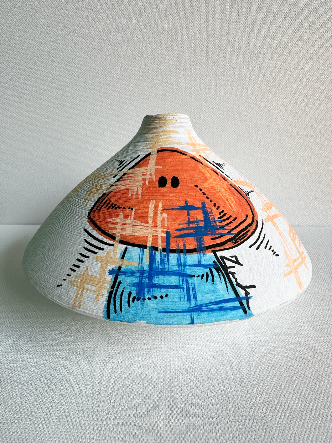 C1P UFO Vase